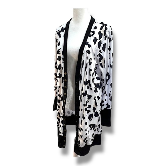 Black and White Cheetah Print Tunic Length Knit Cardigan or Duster L NWT - Picture 3 of 14